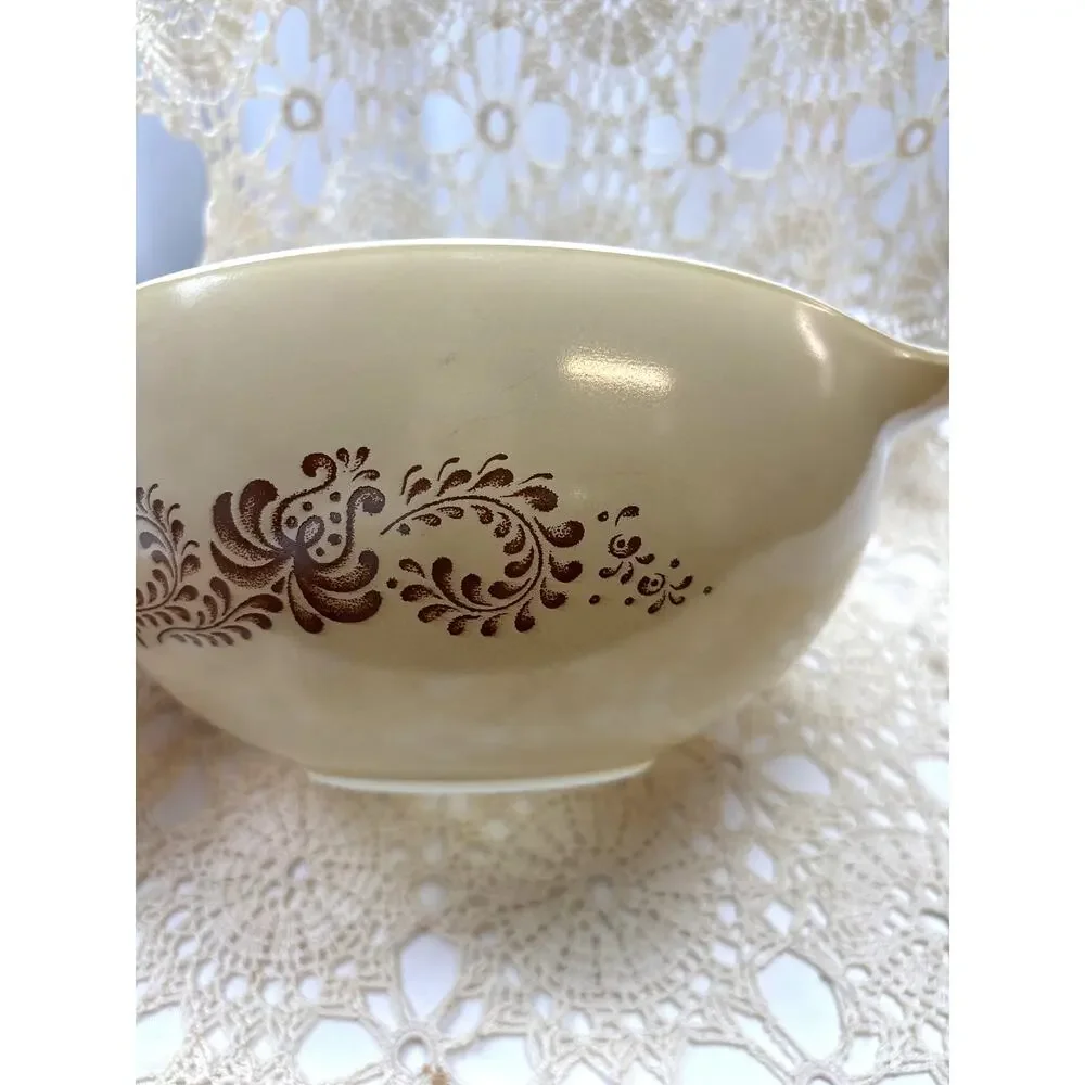 Vintage Pyrex Homestead Cinderella Mixing Bowl Folk Art Country Kitchen 70s/80s
